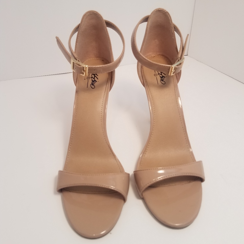 Mossimo 4.25" stilettos, size 9, nude